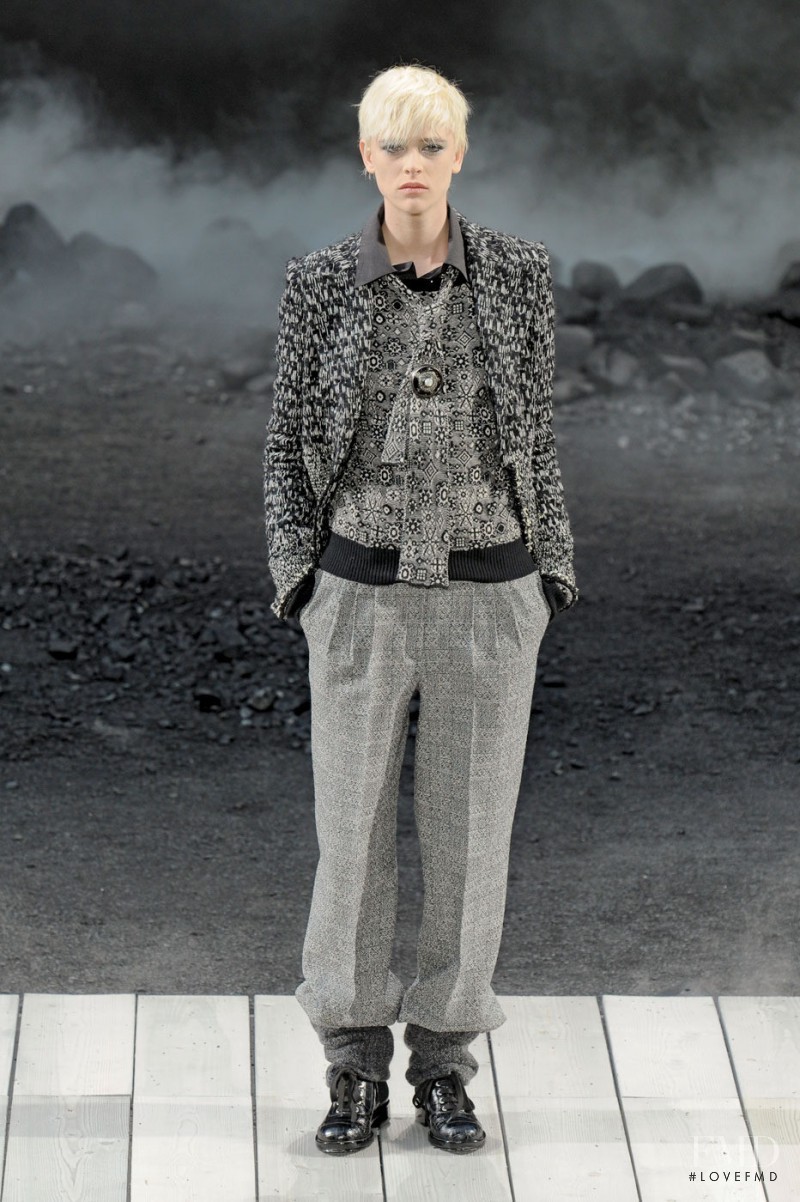 Milou van Groesen featured in  the Chanel fashion show for Autumn/Winter 2011