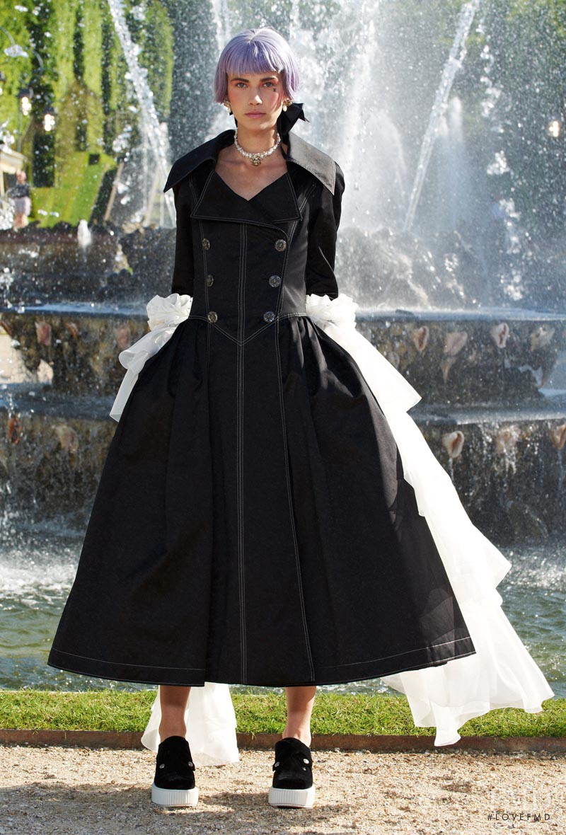 Amra Cerkezovic featured in  the Chanel fashion show for Resort 2013