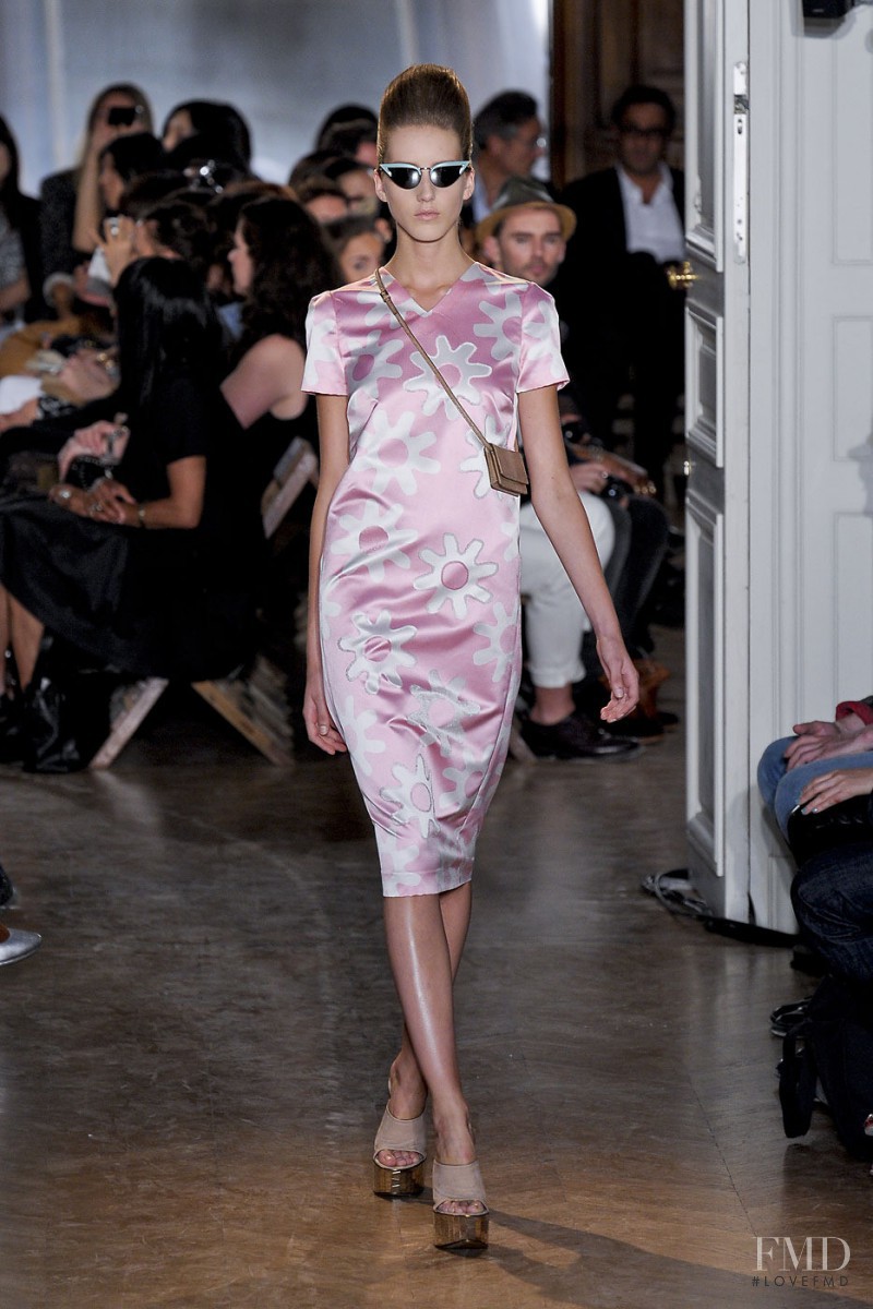 Iris Egbers featured in  the Rochas fashion show for Spring/Summer 2012