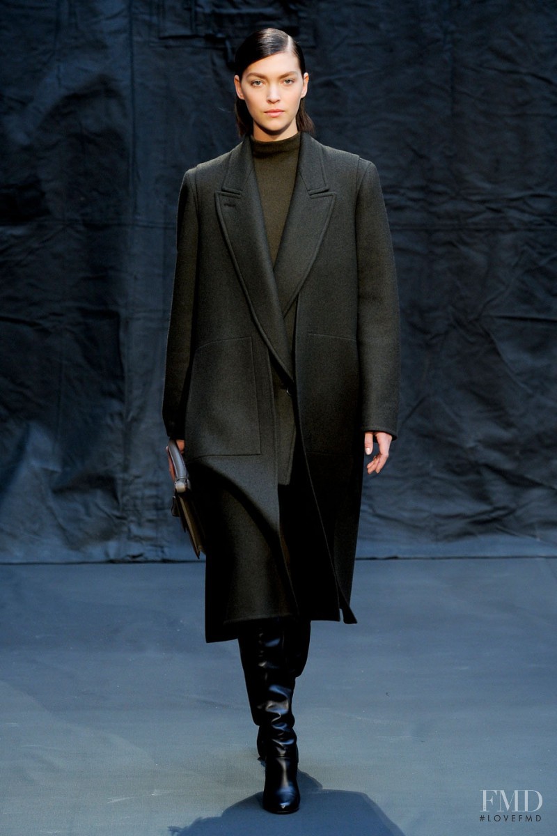 Arizona Muse featured in  the Hermès fashion show for Autumn/Winter 2012