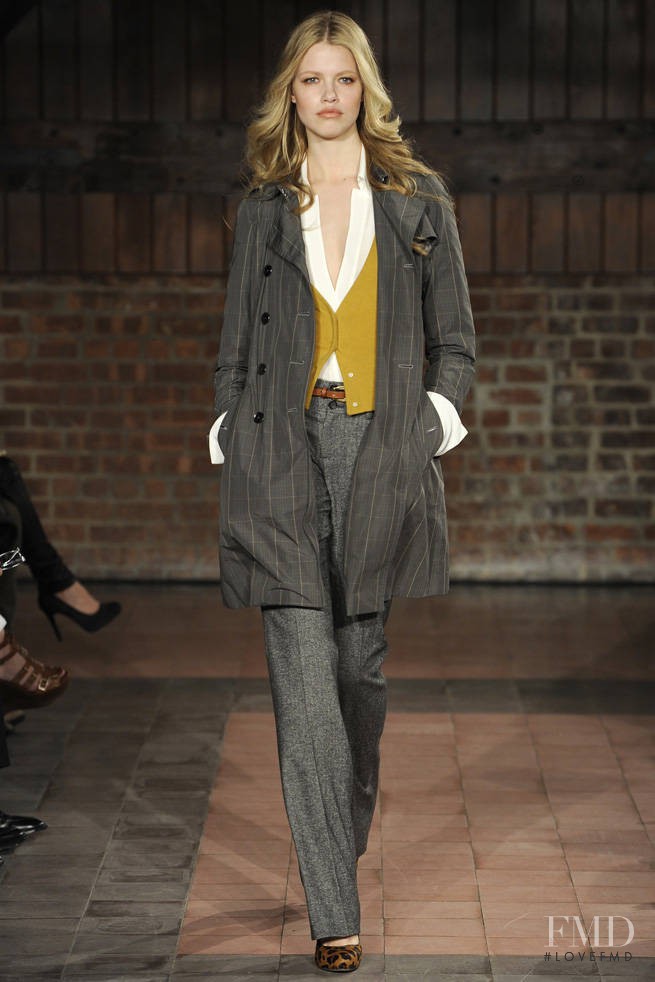 Banana Republic fashion show for Autumn/Winter 2011