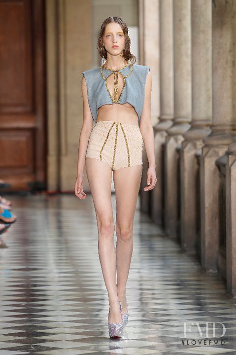 Iris Egbers featured in  the Mal-Aimï¿½e fashion show for Spring/Summer 2012
