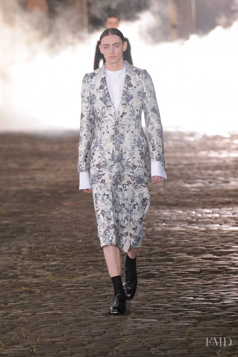 Alexander McQueen fashion show for Spring/Summer 2014