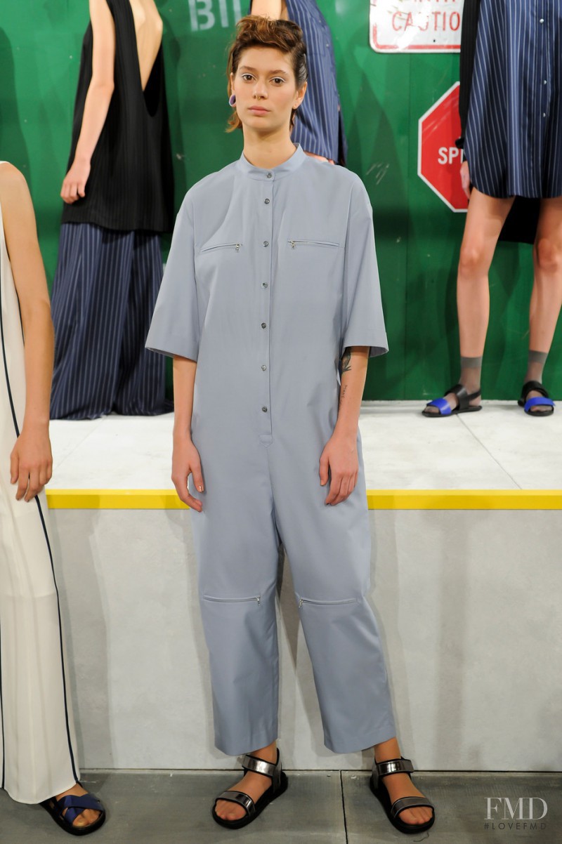 Ji Oh fashion show for Spring/Summer 2016