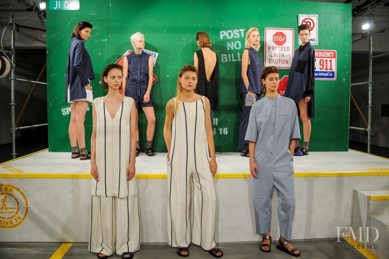 Ji Oh fashion show for Spring/Summer 2016