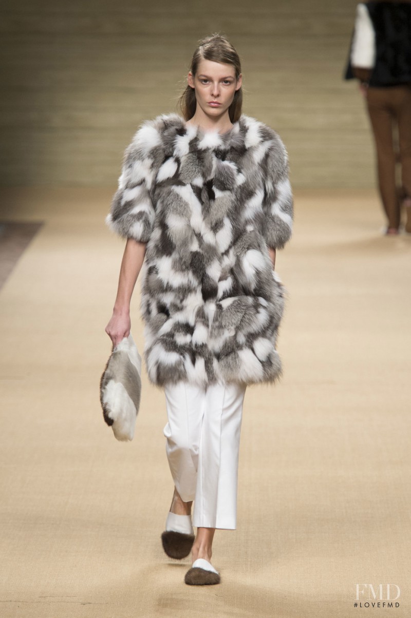 Simonetta Ravizza fashion show for Autumn/Winter 2016