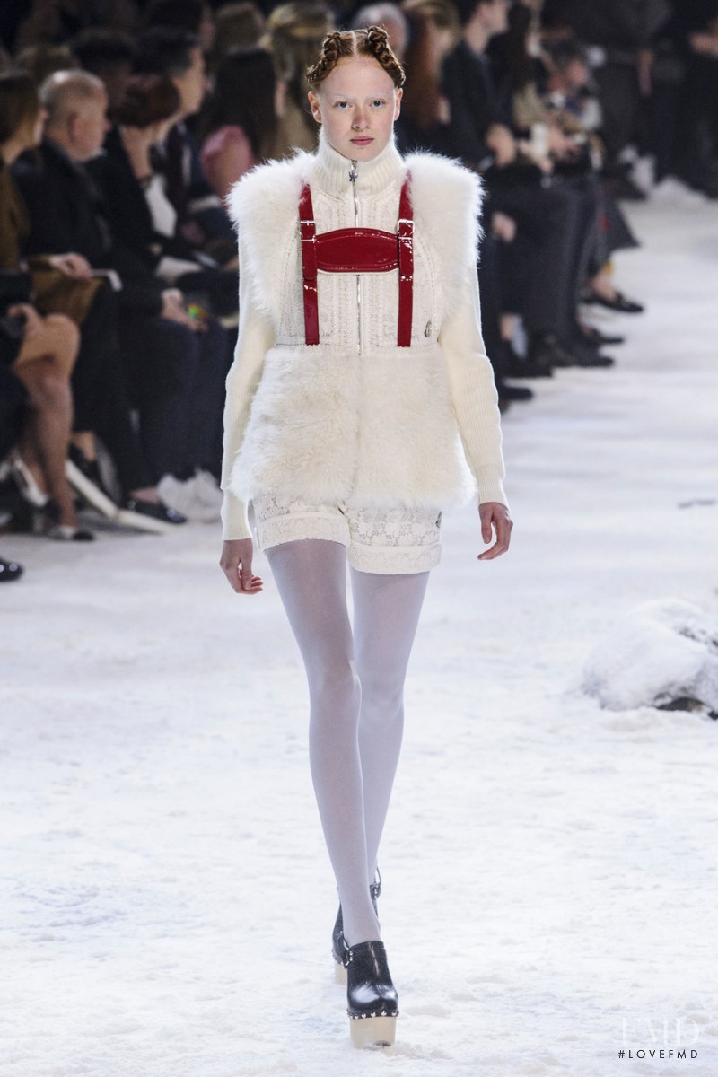 Moncler Gamme Rouge fashion show for Autumn/Winter 2016