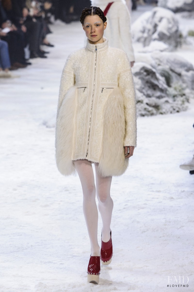 Moncler Gamme Rouge fashion show for Autumn/Winter 2016