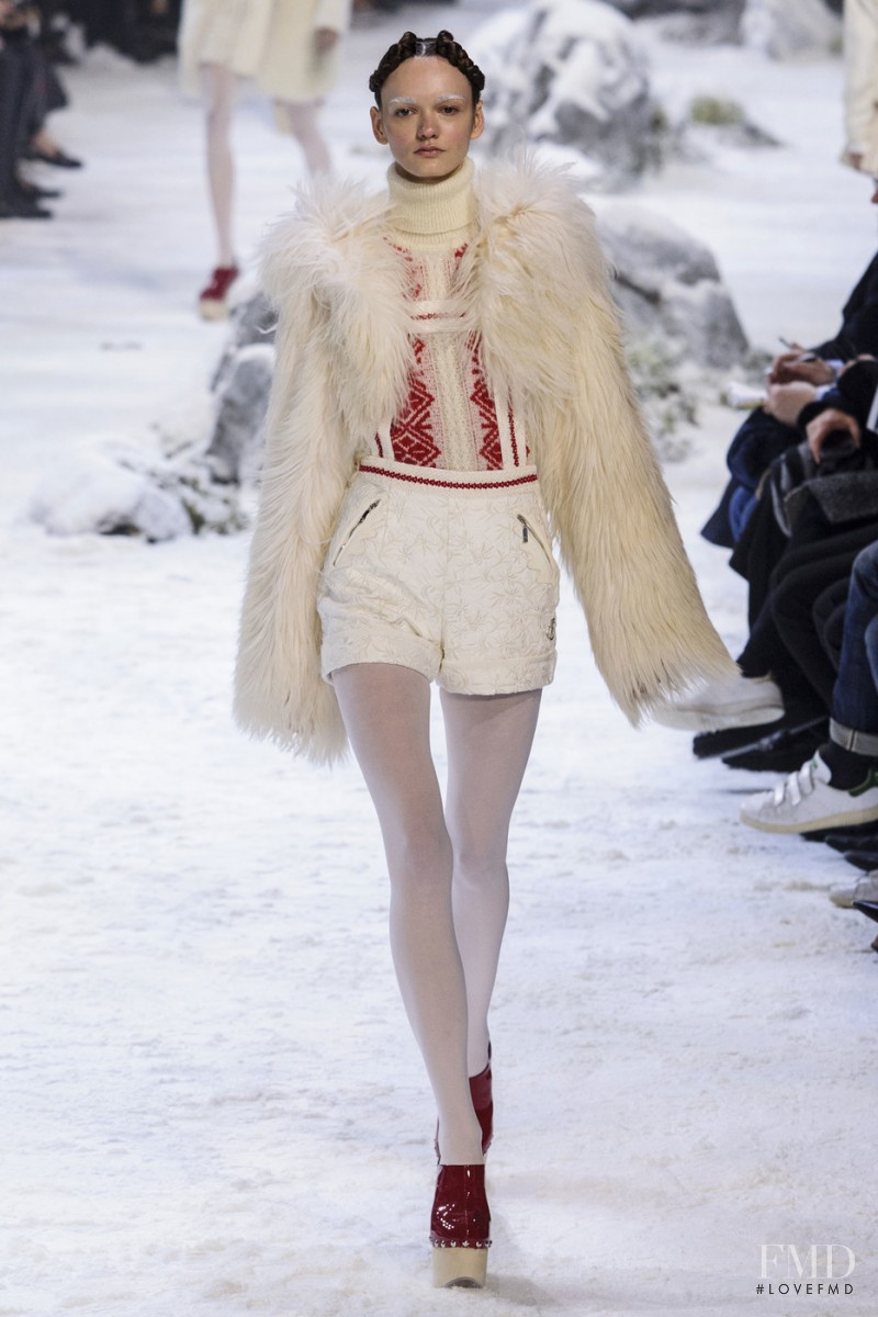 Moncler Gamme Rouge fashion show for Autumn/Winter 2016