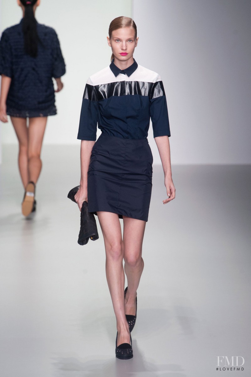 J JS Lee fashion show for Spring/Summer 2014