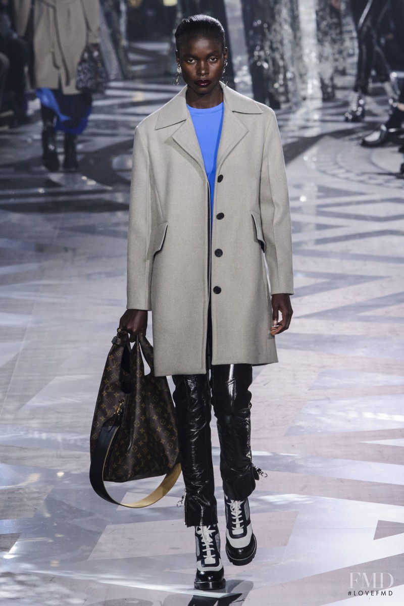 Louis Vuitton fashion show for Autumn/Winter 2016