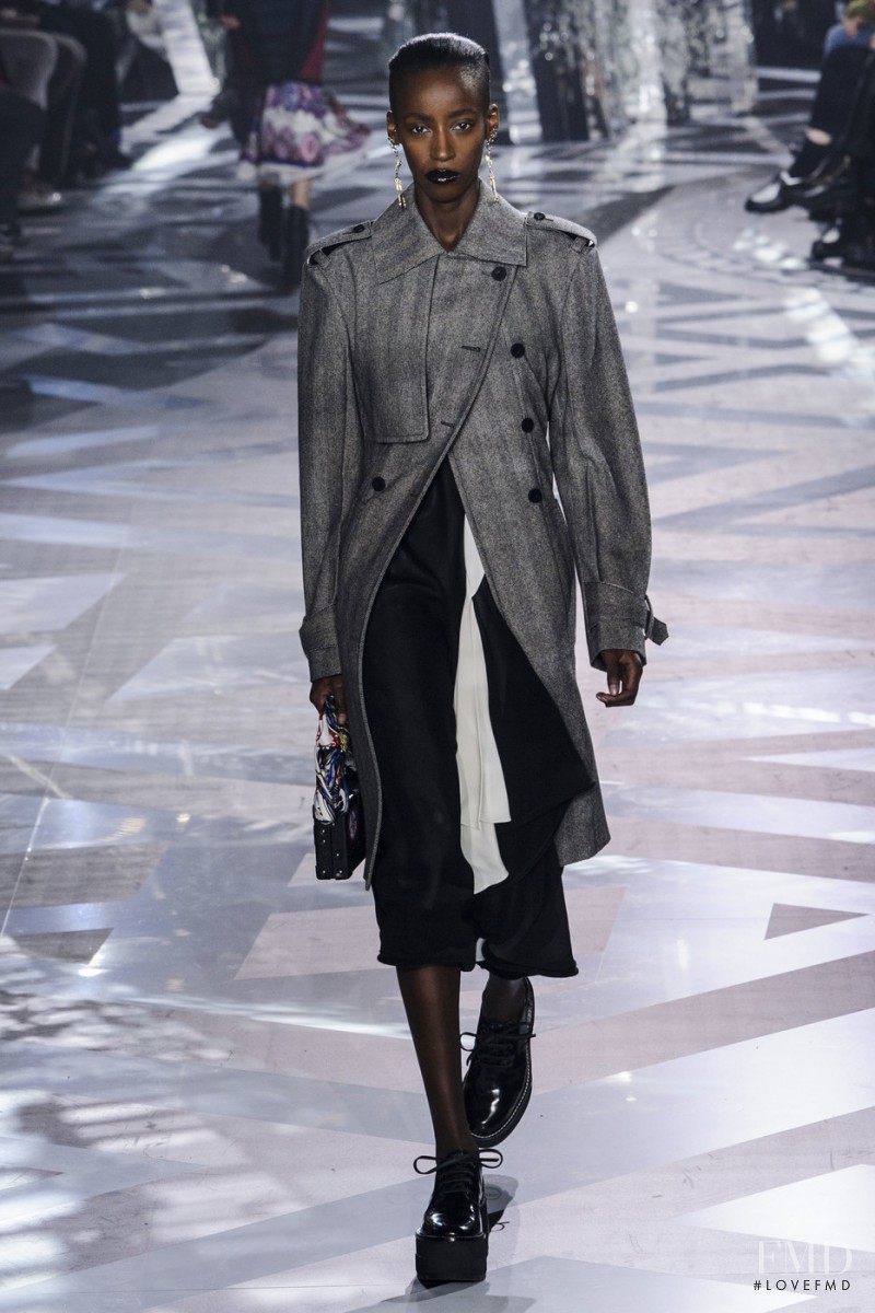 Viviane Oliveira featured in  the Louis Vuitton fashion show for Autumn/Winter 2016