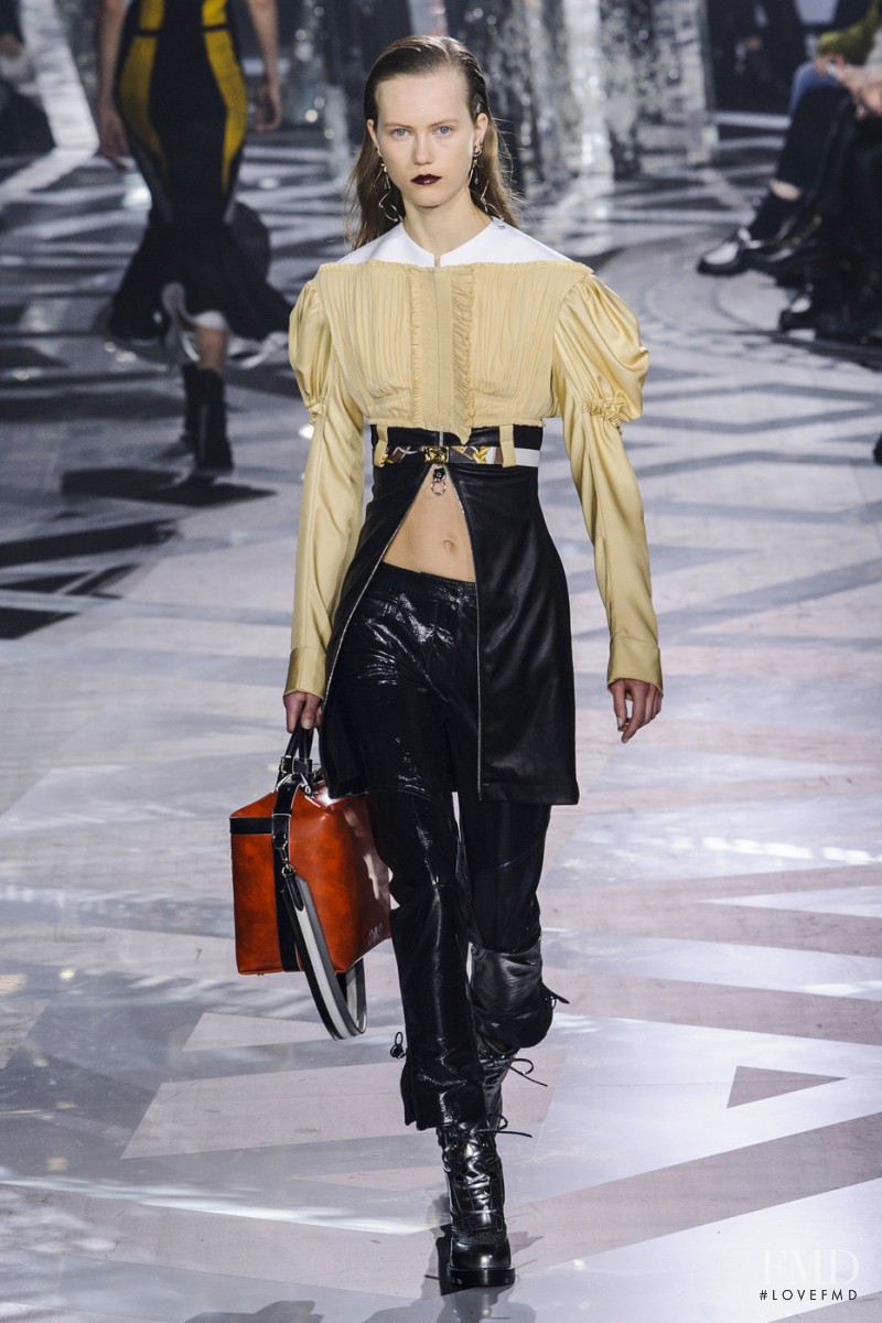 Louis Vuitton fashion show for Autumn/Winter 2016