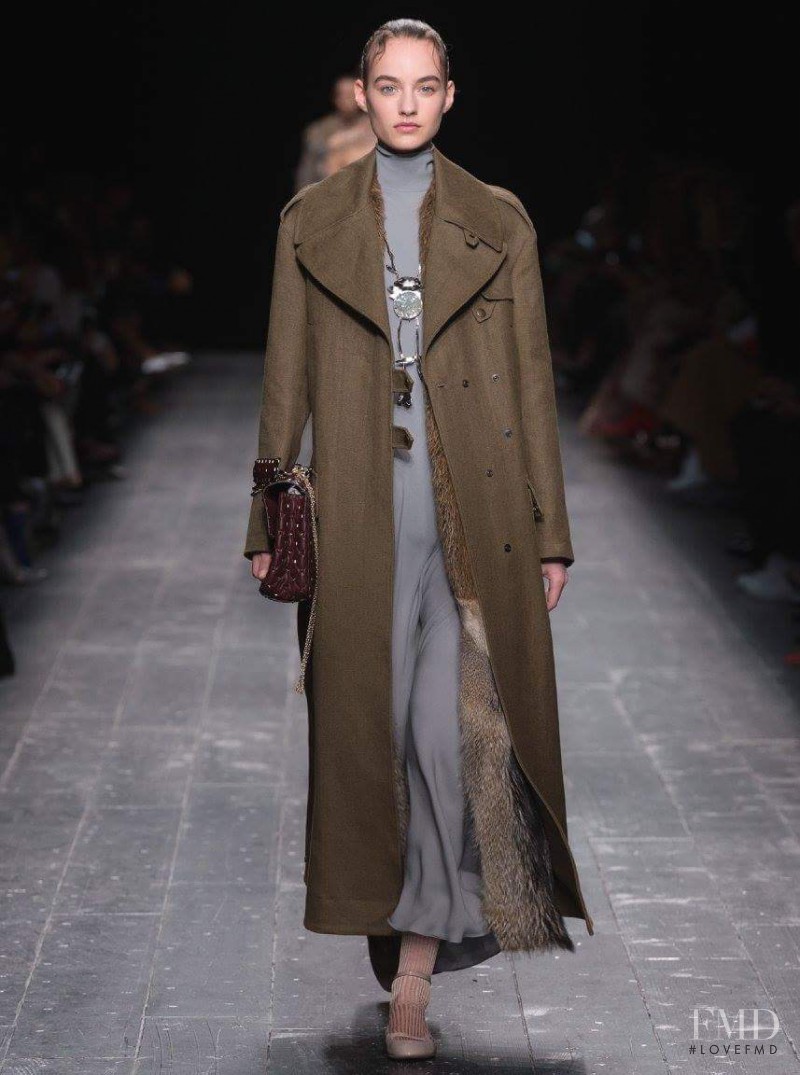 Maartje Verhoef featured in  the Valentino fashion show for Autumn/Winter 2016
