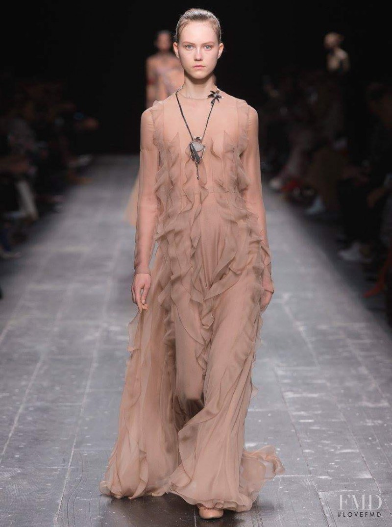 Julie Hoomans featured in  the Valentino fashion show for Autumn/Winter 2016