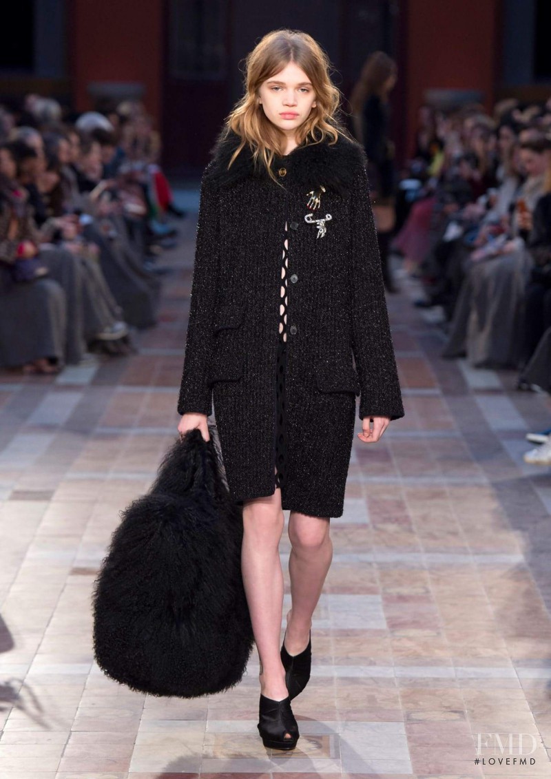 Stella Lucia featured in  the Sonia Rykiel fashion show for Autumn/Winter 2016