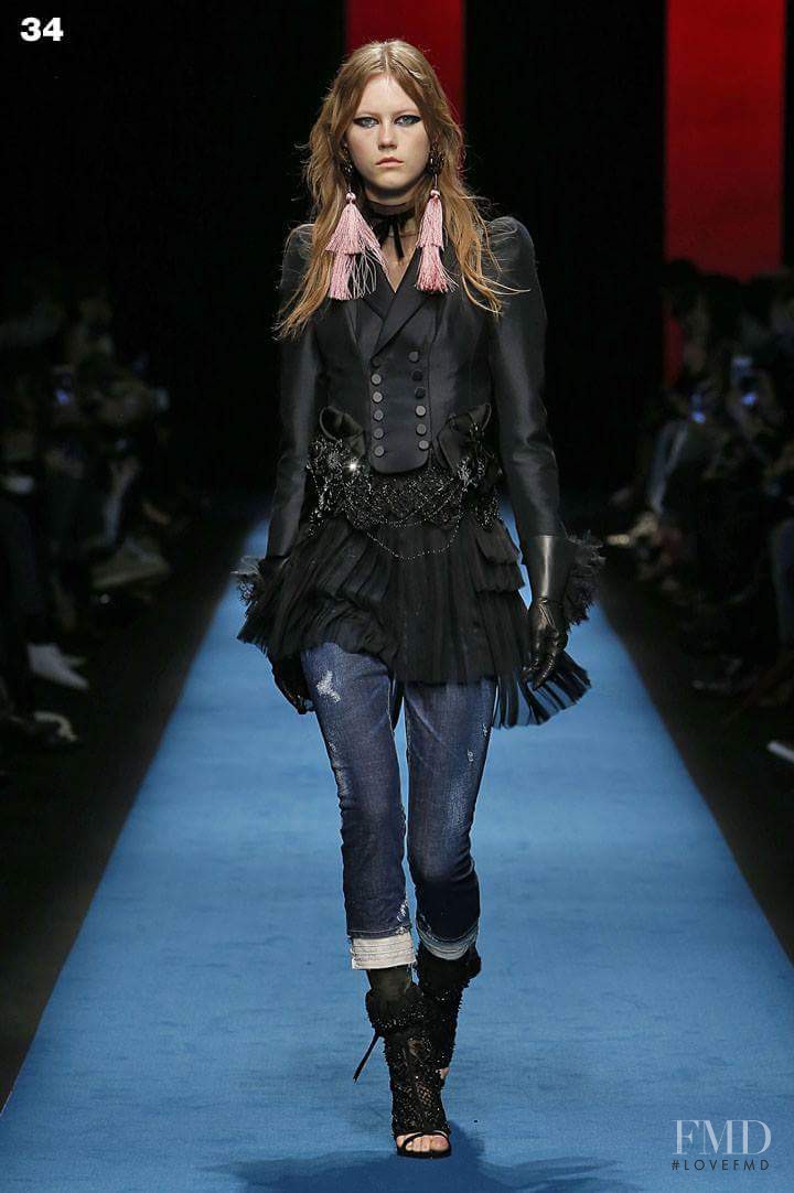 Julie Hoomans featured in  the DSquared2 fashion show for Autumn/Winter 2016