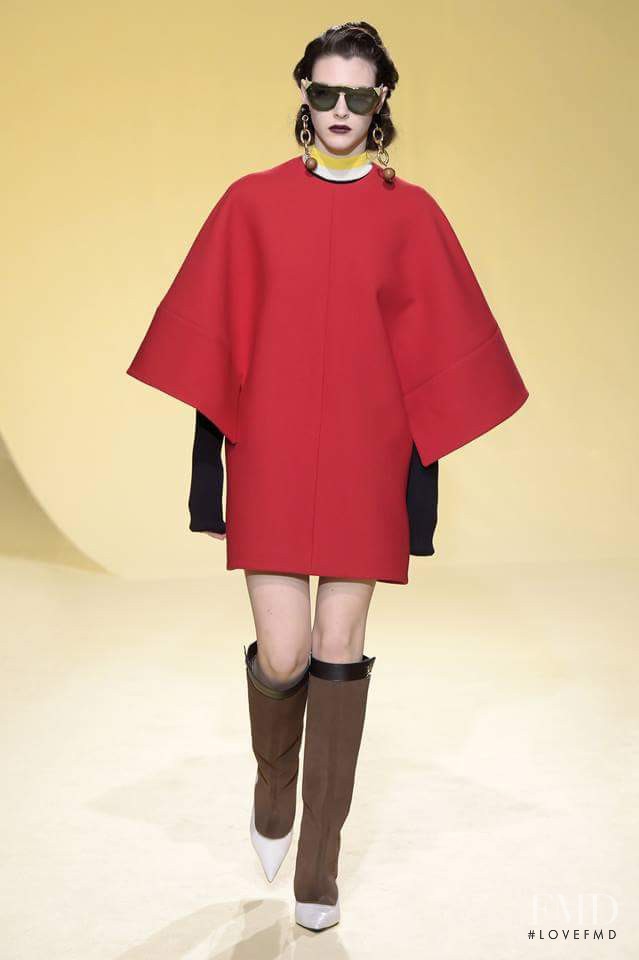 Vittoria Ceretti featured in  the Marni fashion show for Autumn/Winter 2016