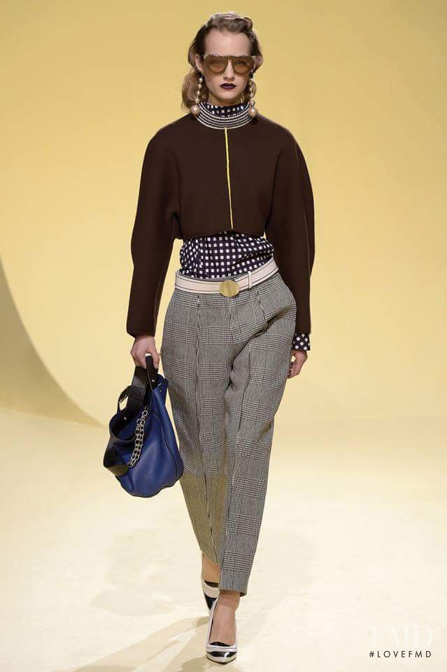 Maartje Verhoef featured in  the Marni fashion show for Autumn/Winter 2016