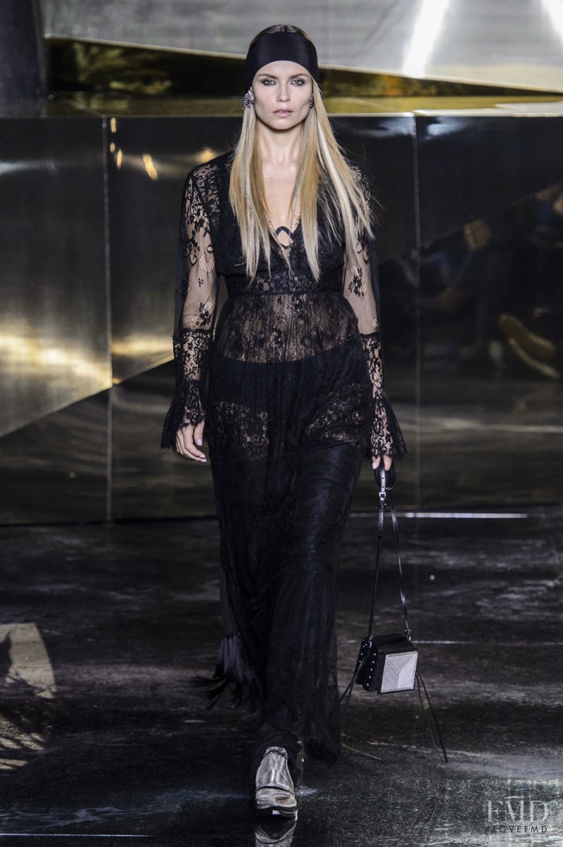 Natasha Poly featured in  the H&M fashion show for Autumn/Winter 2016