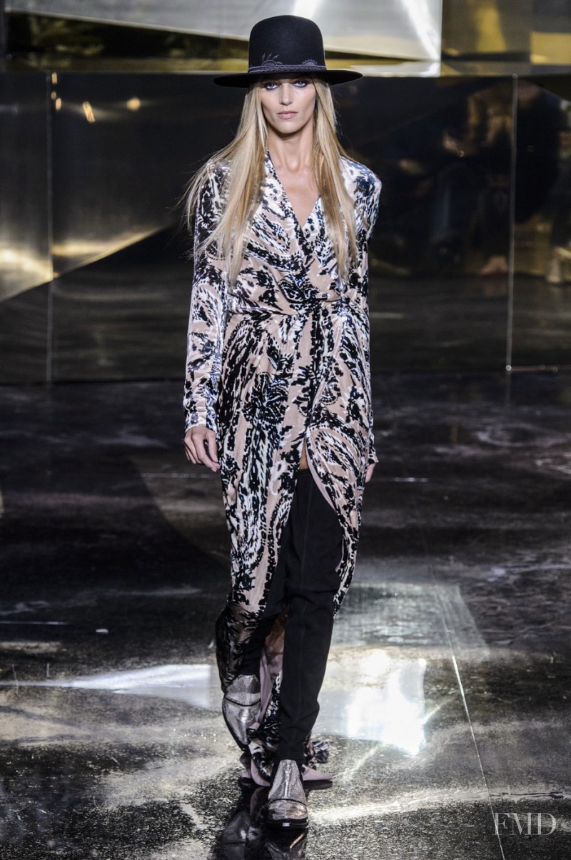 Anja Rubik featured in  the H&M fashion show for Autumn/Winter 2016