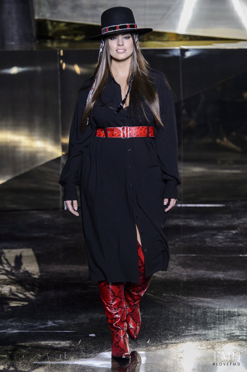 Ashley Graham featured in  the H&M fashion show for Autumn/Winter 2016