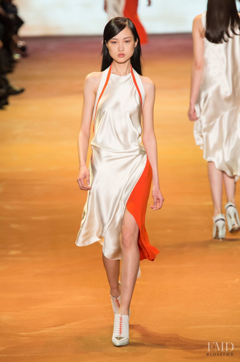 Jing Wen featured in  the Mugler fashion show for Autumn/Winter 2016