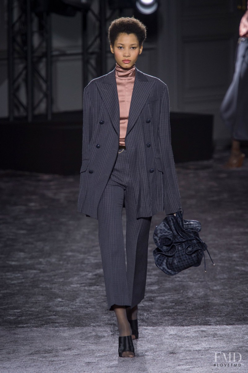 Lineisy Montero featured in  the Nina Ricci fashion show for Autumn/Winter 2016