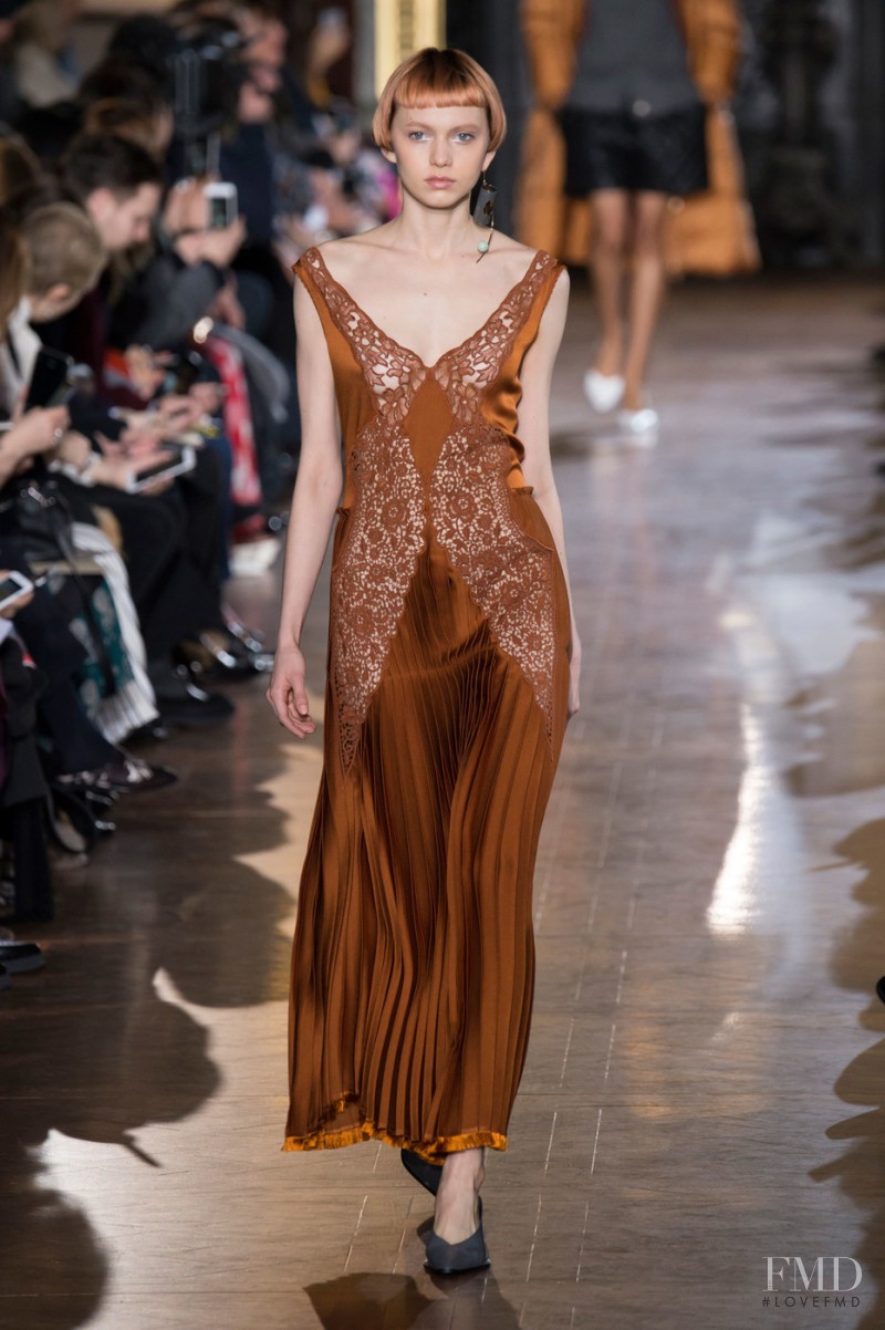 Stella McCartney fashion show for Autumn/Winter 2016