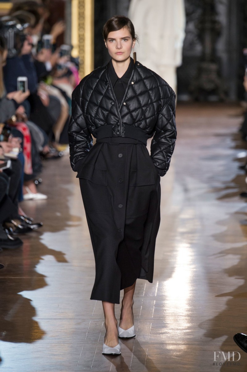 Stella McCartney fashion show for Autumn/Winter 2016