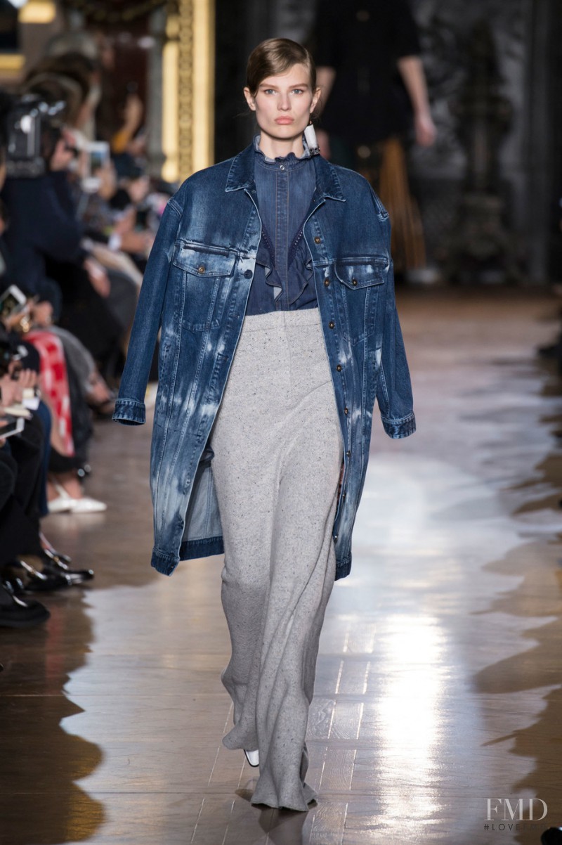 Stella McCartney fashion show for Autumn/Winter 2016