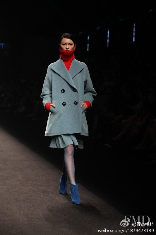 Cong He featured in  the Ji Cheng fashion show for Autumn/Winter 2014