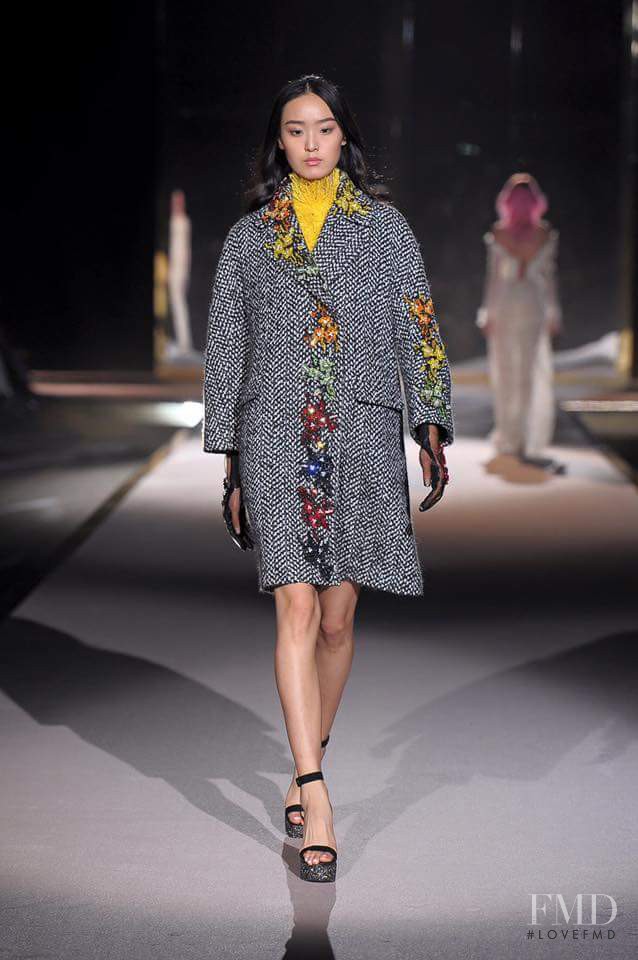 Yue Han featured in  the Ermanno Scervino fashion show for Autumn/Winter 2016