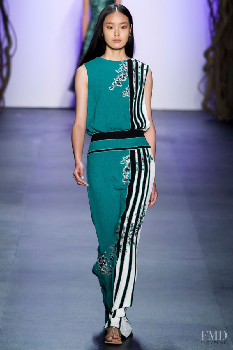 Yue Han featured in  the Tadashi Shoji fashion show for Spring/Summer 2016