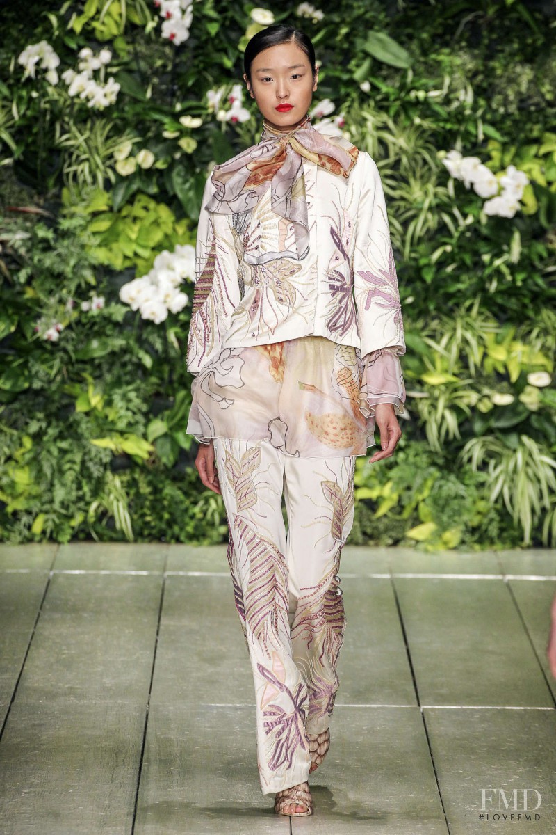 Yue Han featured in  the Laura Biagiotti fashion show for Spring/Summer 2016