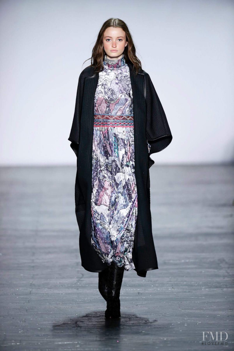 Megan Puleri featured in  the Vivienne Tam fashion show for Autumn/Winter 2016