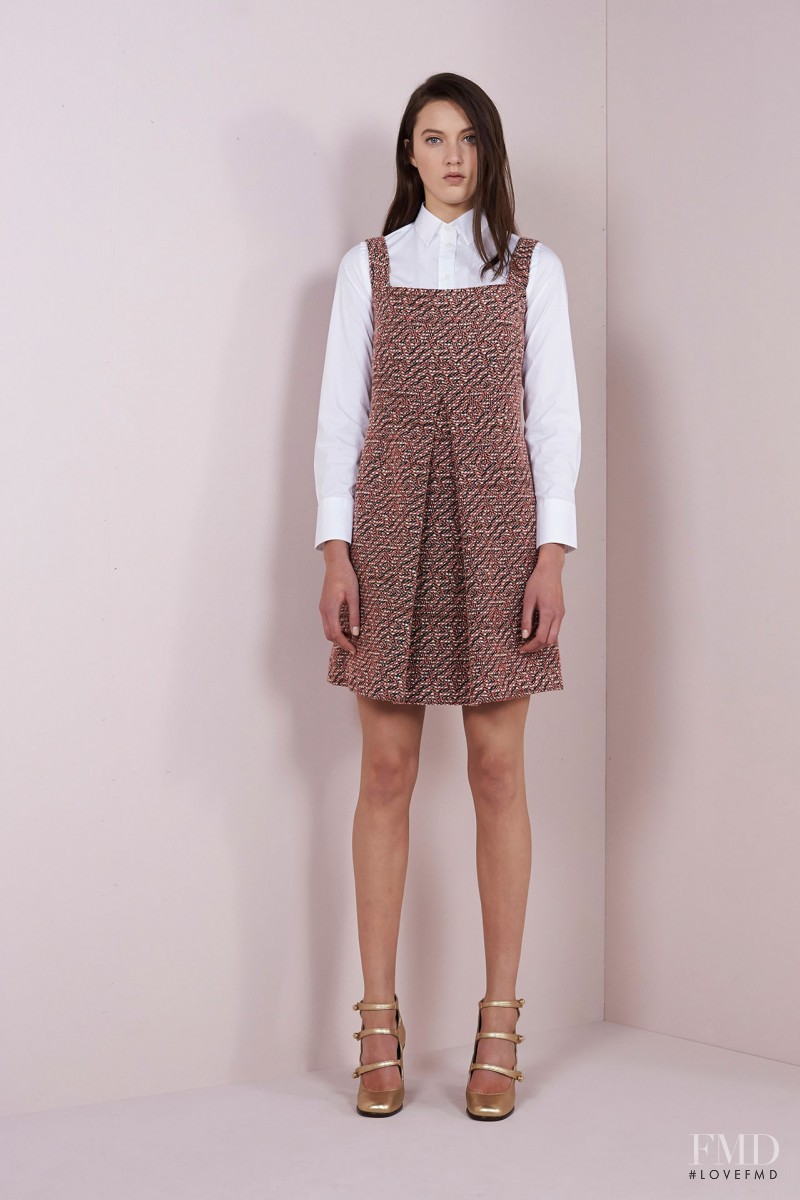 Matilda Lowther featured in  the Paul et Joe fashion show for Pre-Fall 2015