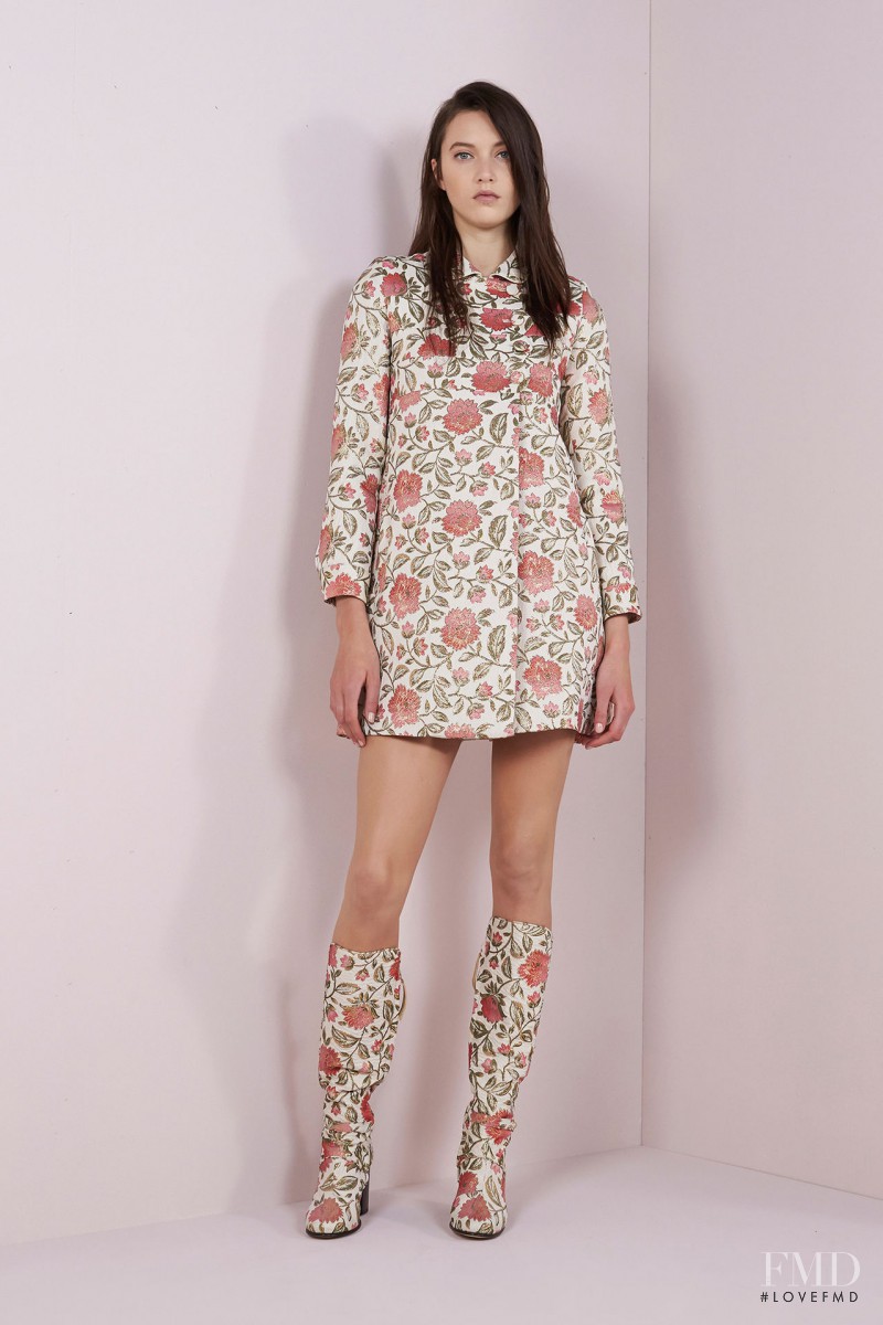 Matilda Lowther featured in  the Paul et Joe fashion show for Pre-Fall 2015