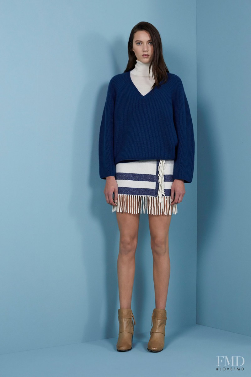 Matilda Lowther featured in  the Paul et Joe fashion show for Pre-Fall 2015