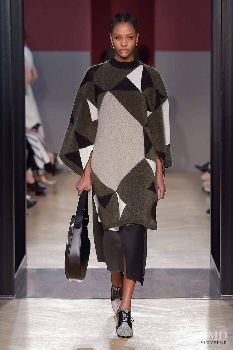 Karly Loyce featured in  the Sportmax fashion show for Autumn/Winter 2016