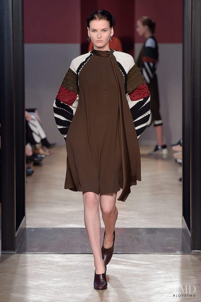 Katlin Aas featured in  the Sportmax fashion show for Autumn/Winter 2016