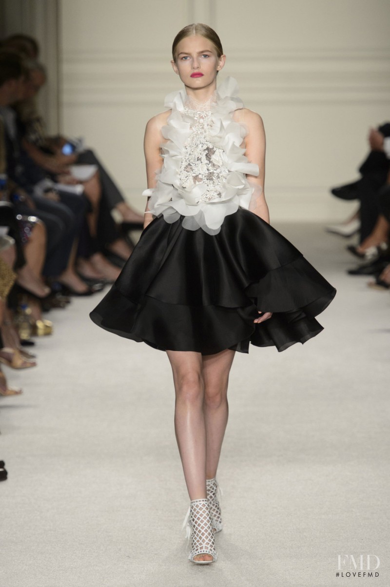 Marchesa fashion show for Spring/Summer 2016