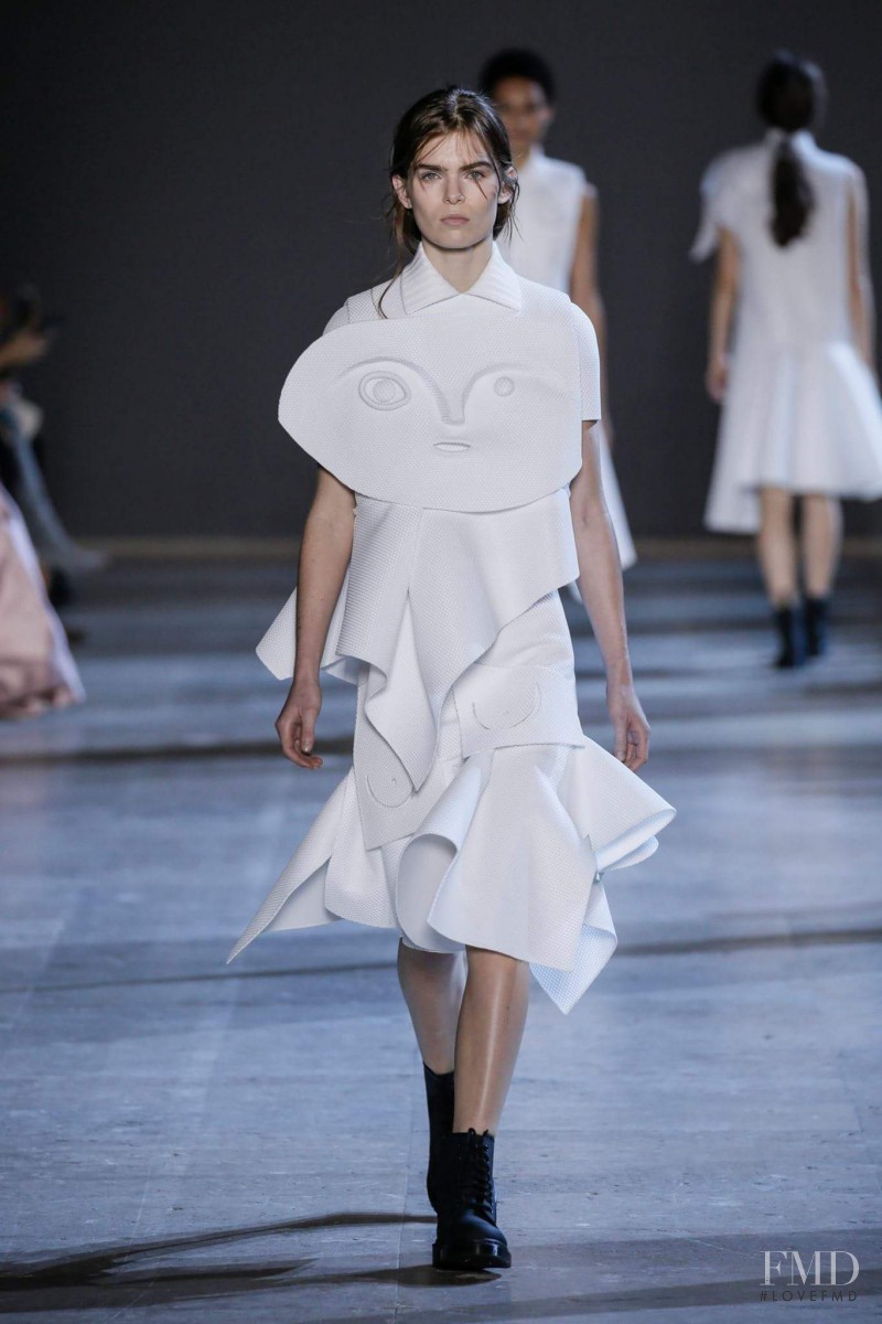 Sandra Schmidt featured in  the Viktor & Rolf fashion show for Spring/Summer 2016