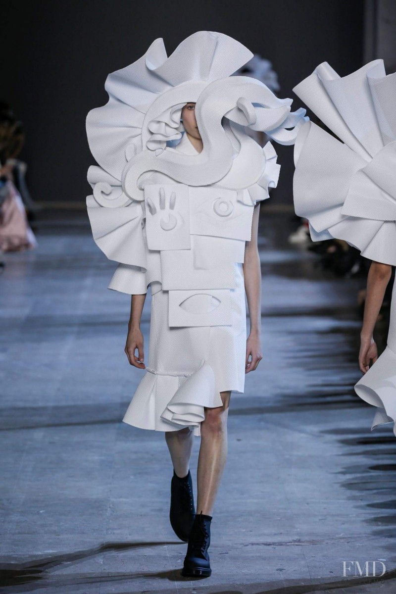 Viktor & Rolf fashion show for Spring/Summer 2016