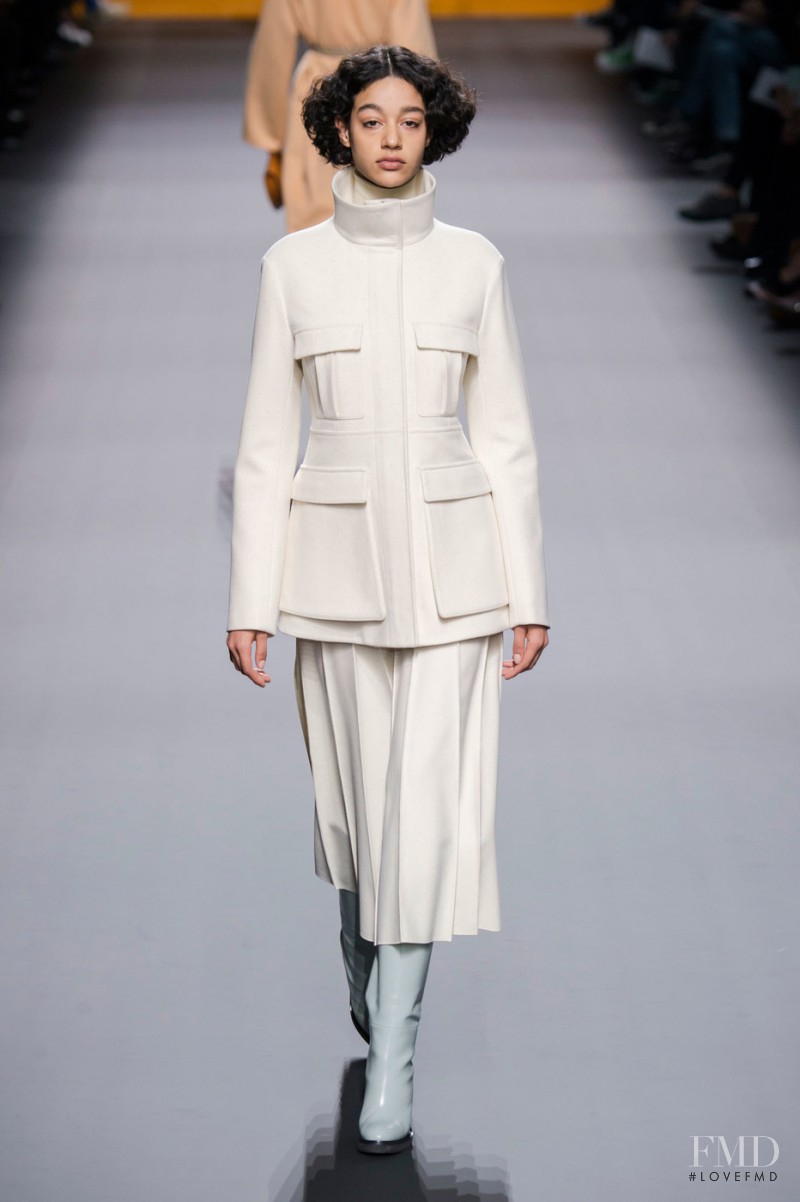 Damaris Goddrie featured in  the Hermès fashion show for Autumn/Winter 2016
