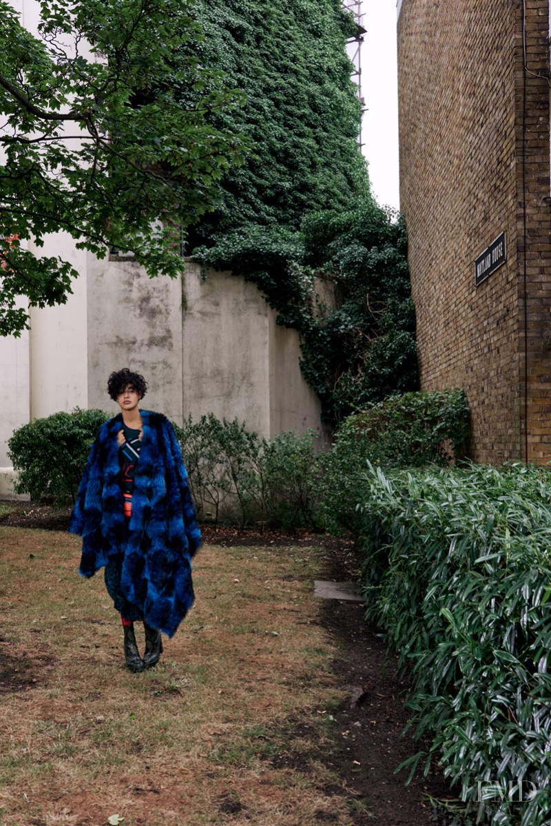 Damaris Goddrie featured in  the Kenzo Churchill Gardens advertisement for Autumn/Winter 2015