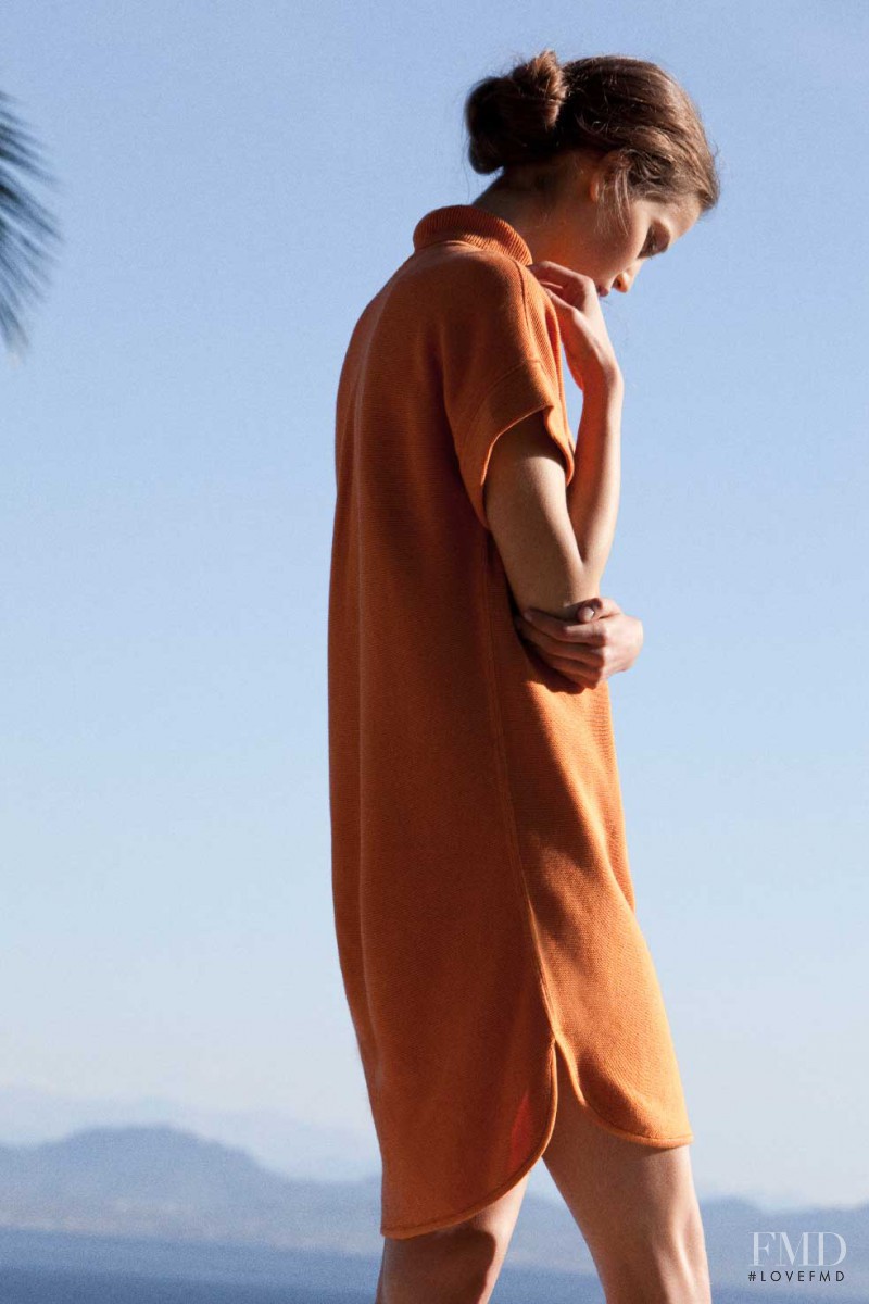 Sara Witt featured in  the Molli lookbook for Spring/Summer 2016