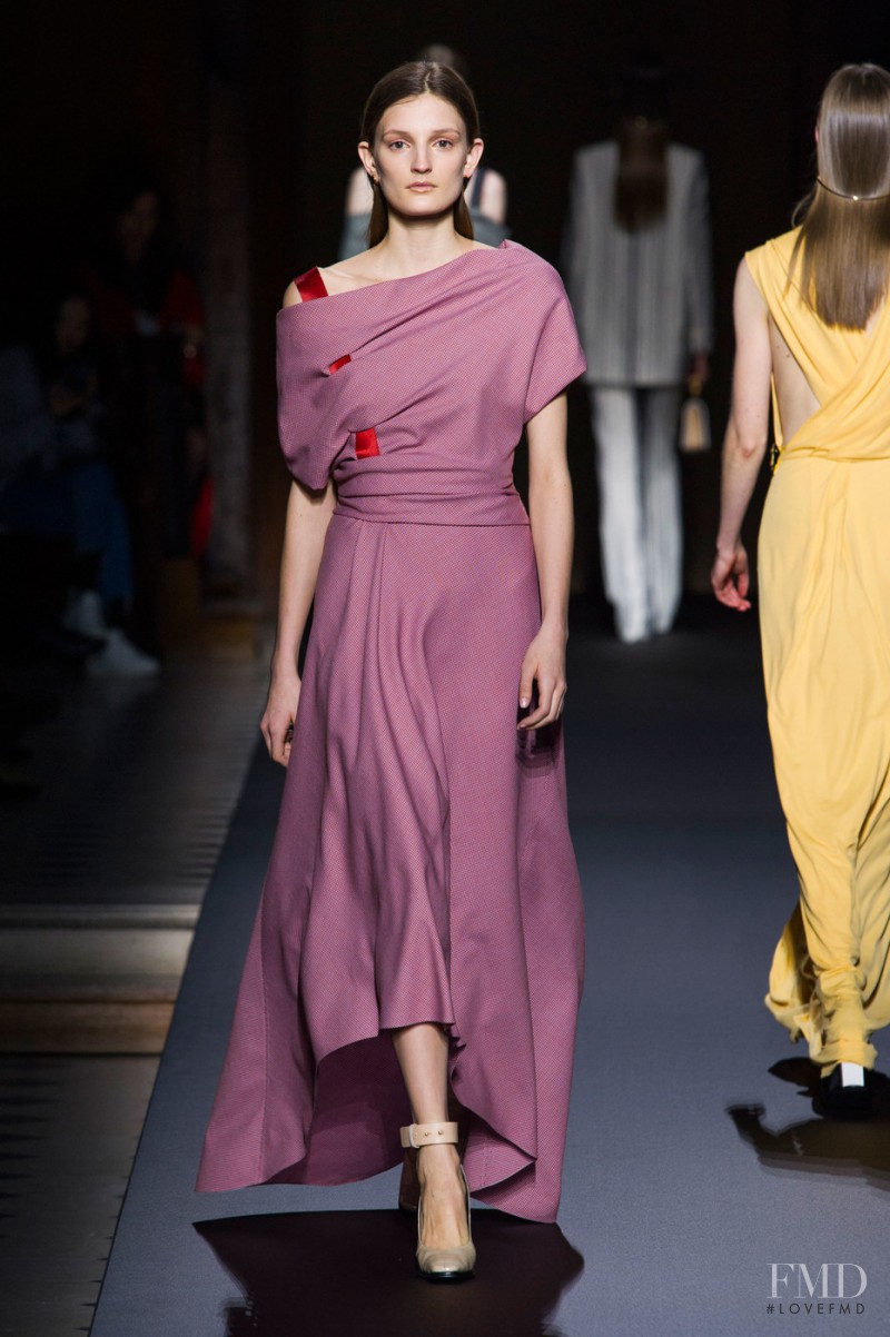 Vionnet fashion show for Autumn/Winter 2016