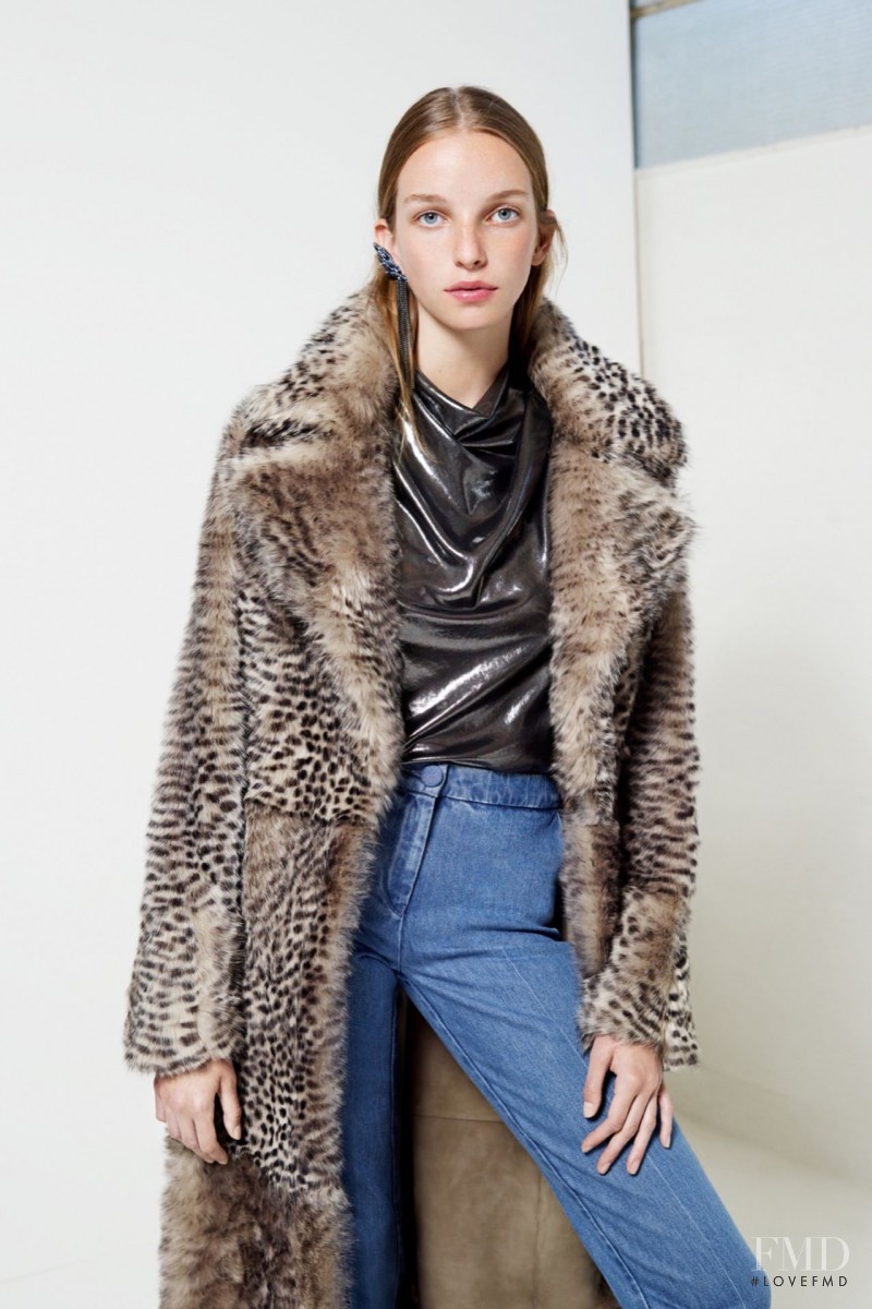 Jamilla Hoogenboom featured in  the Topshop fashion show for Resort 2016