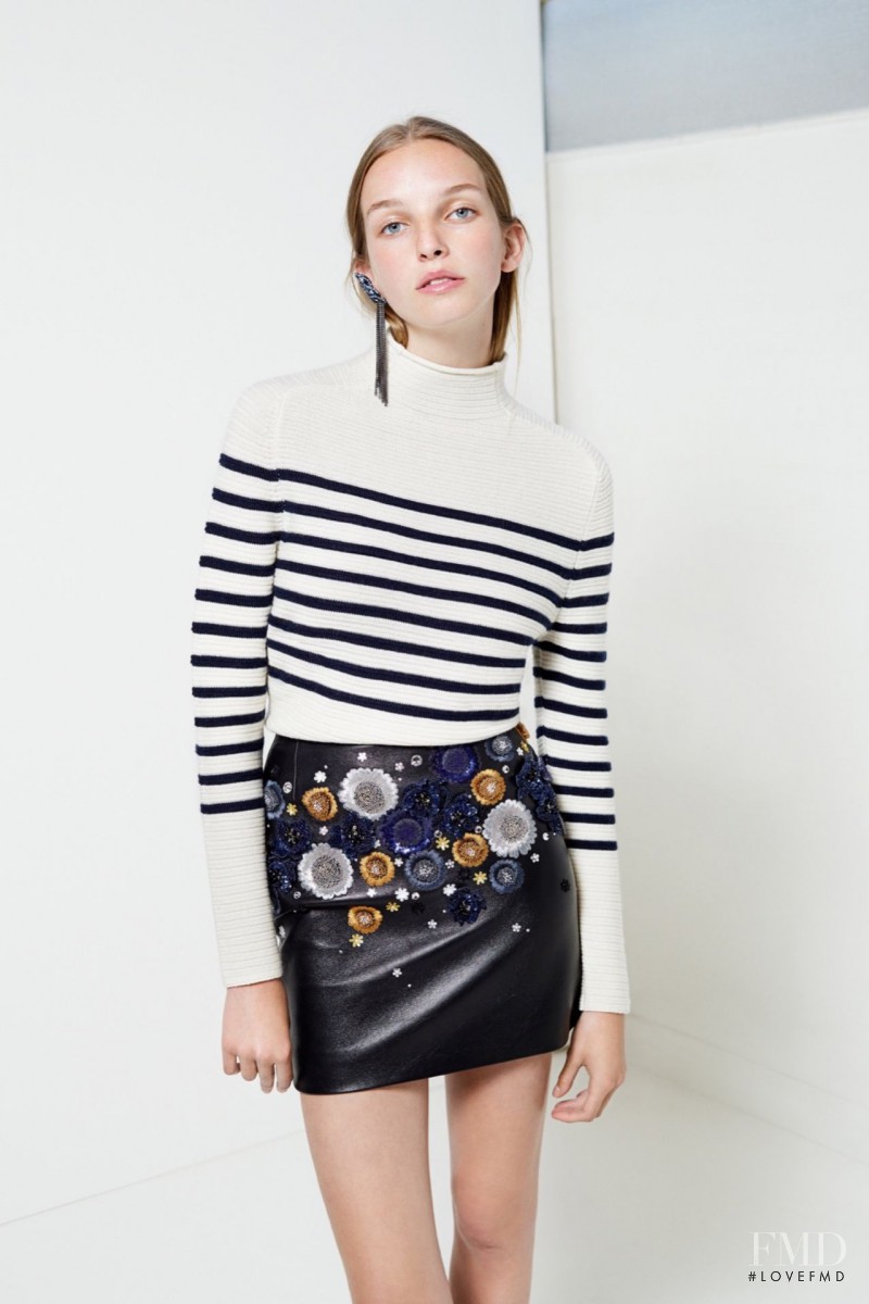 Jamilla Hoogenboom featured in  the Topshop fashion show for Resort 2016